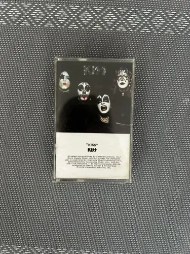 Fita K7 Kiss - primeiro álbum (1974) - importada USA