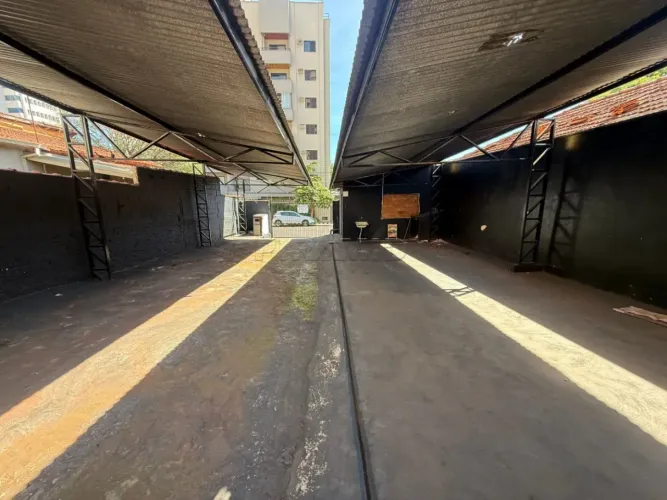 Ponto comercial com 419,31m², bairro Santa Cruz do José Jacques, Zona Sul de Ribeirão Pret