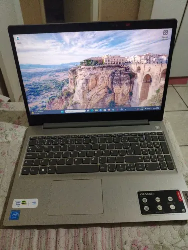 Notebook Lenovo Ideaped 3i SSD 4GB RAM e 128 GB de armazenamento (apenas venda)