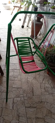 Cadê de balanço de crianças.
