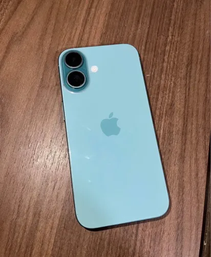 iPhone 16 128GB Verde Acinzentado Seminovo