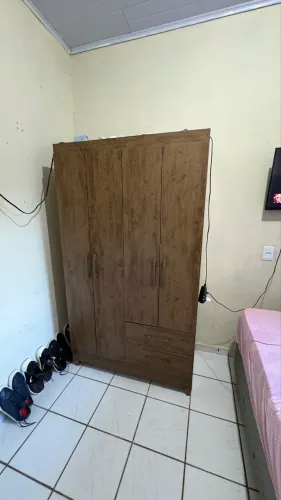 Guarda roupa de solteiro