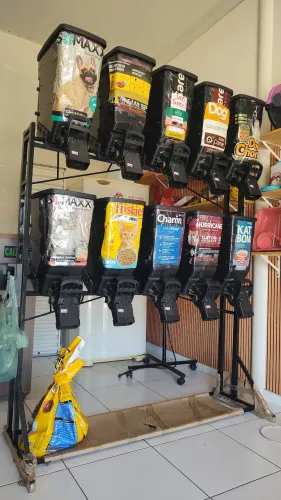 Vendo expositor de rações 