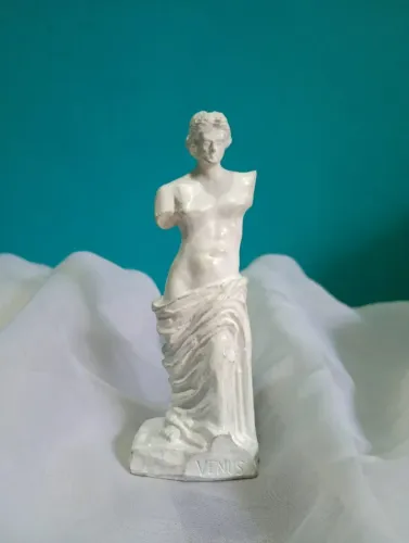 Escultura em resina de Vênus - Mitologia romana 