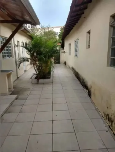 Casa com 6 dormitórios à venda, 200 m² por R$ 689.000 - Vila São José - Taubaté/SP