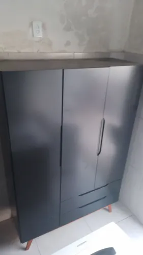 Guarda roupa solteiro 3 portas 2 gavetas