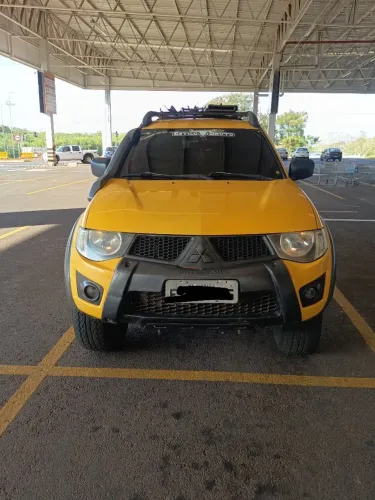Mitsubishi L200 Triton HPE 3.2 CD TB Int.diesel AUT 2013