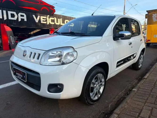 Fiat Uno Attractive 1.0 EVO Fire Flex 8V 5P 2012
