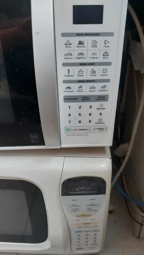 Microondas para retirar peças, com defeitos.