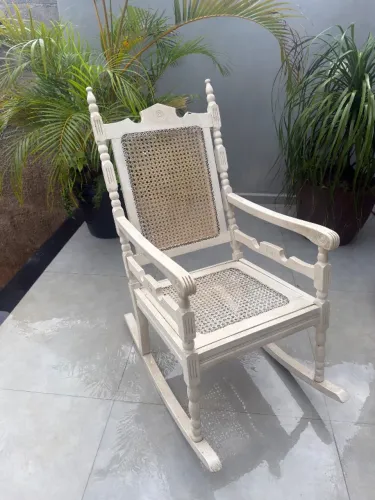 Vendo cadeira de balanço