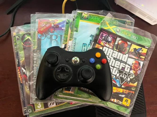 XBOX 360 SUPER SLIM