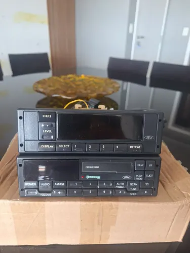 Toca fitas Fic Ford com Bluetooth equalizador com módulo digital funcionando