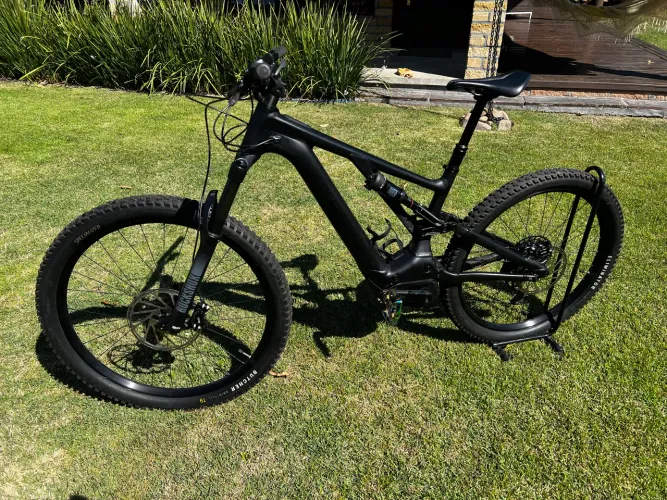 Bicicleta ESPECIALIZED Assistida