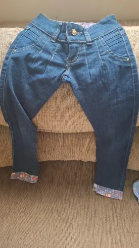 Calça Jeans Infantil Menina Tam 6 Azul Escuro Barra Dobrada Estampada Floral