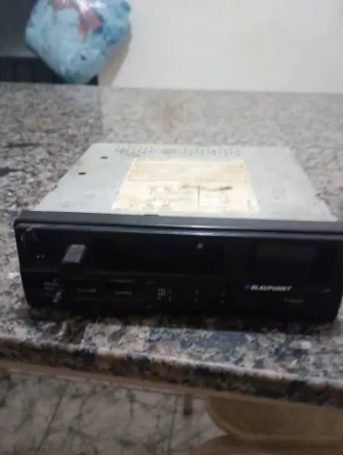 Rádio Automotivo com toca fitas e Rádio AM/FM