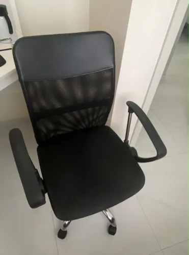 Cadeira de escritório seminova