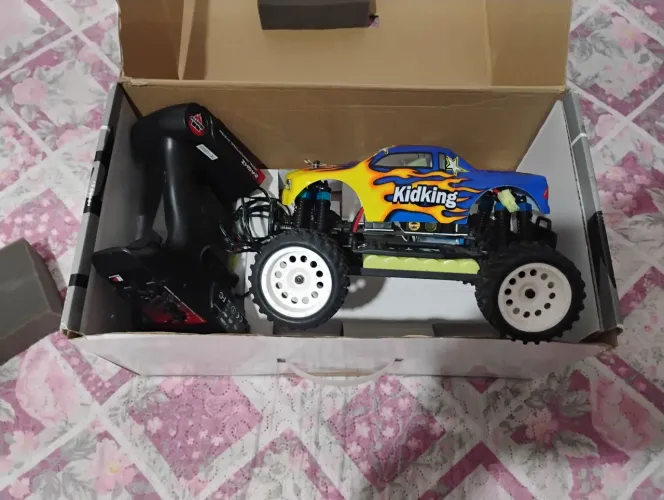 Alto modelo elétrico kidking 4x4 estado de novo nunca foi na terra ,motor super potente