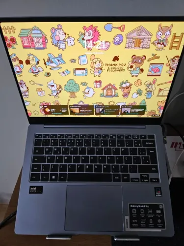Galaxy Book 4 Pro Ultra 7 com tela Amoled e Touchscreen + Case de Transporte