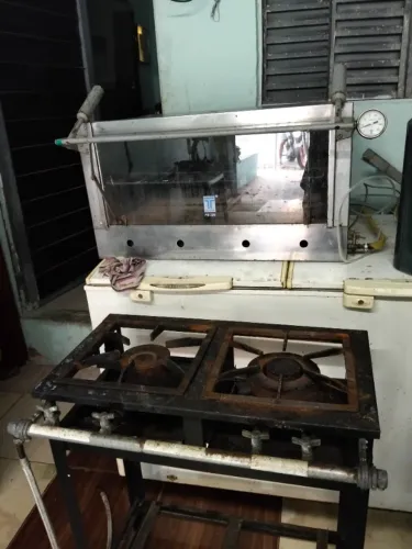 Forno e fogão industrial