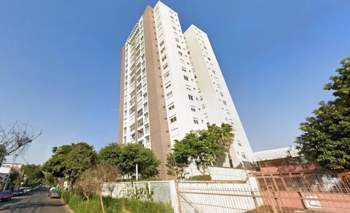 3 suítes 2 vagas Menino Deus