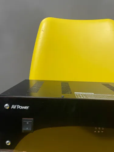 condicionador de energia apc av power 1000w - hi-fi profissional