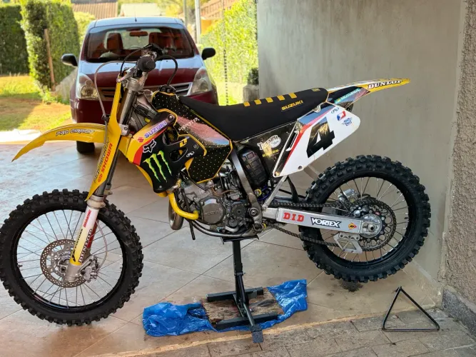 Suzuki RM 125 1998 - 4h pós preventiva | Impecável