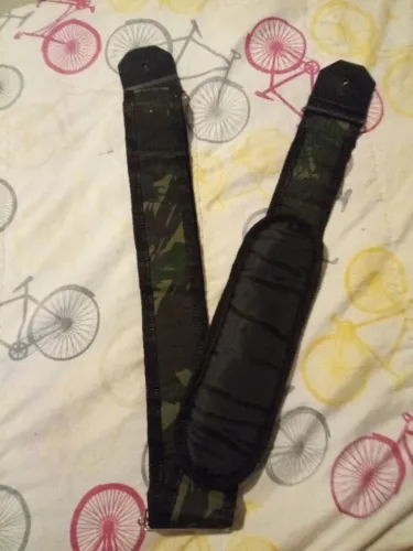 Corrêa de Guitarra Camuflada