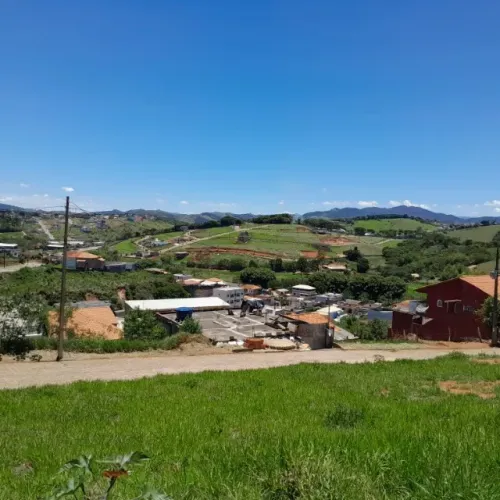LT330-Lotes de 200 m2 com ótima topografia