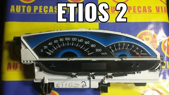 Painel de instrumento etios