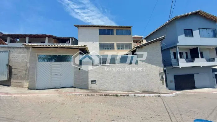 Casa a venda com Piscina em Marataízes