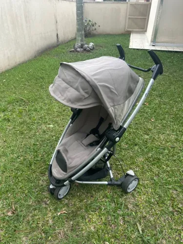 Carrinho de bebê Quinny