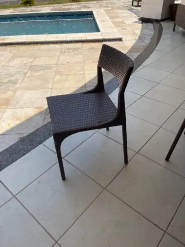 De 1.000 por 350 .Cadeira de vime e alumínio para área externa (tenho 20)