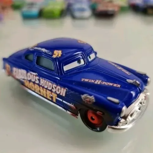 Fabuloso Hudson Hornet Miniatura Filme Carros Disney Pixar (Original)