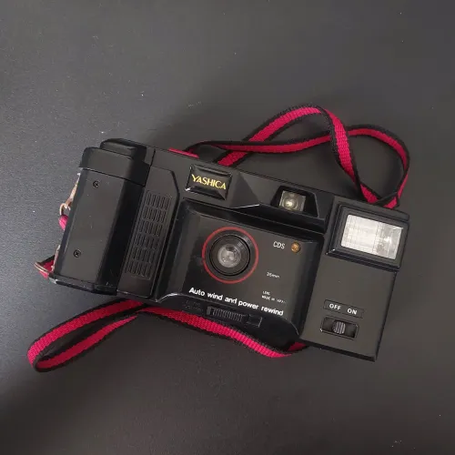 Câmera Yashica CDS 35mm - Analógica