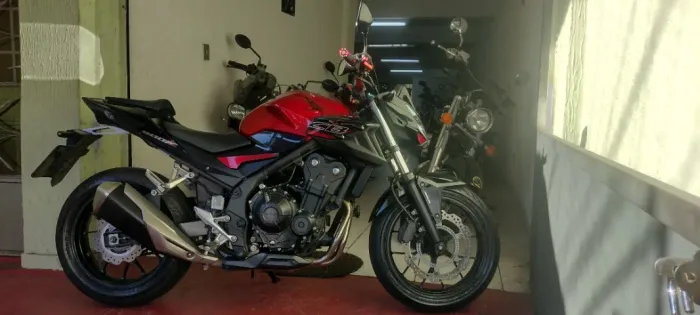 Honda CB 500F ABS 2022 vermelha impecavel com apenas 29.000km