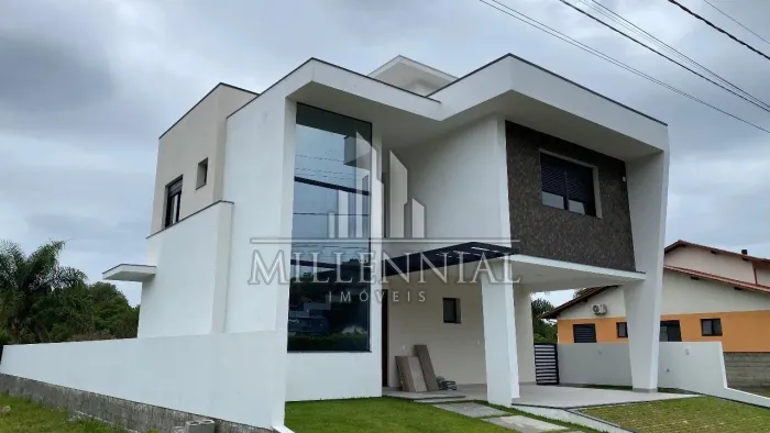 Casa em condomínio fechado em Canasvieiras