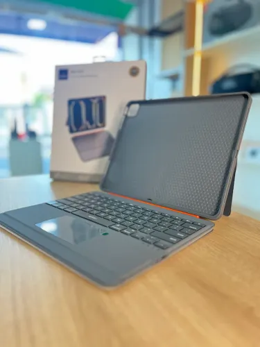 CAPA MAGNÉTICA IPAD PRO COM TECLADO