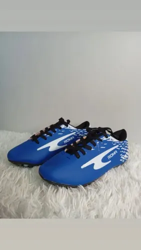 Chuteira infantil costurada