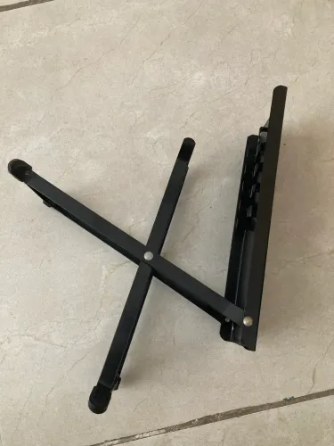 Apoiador de pé para violão