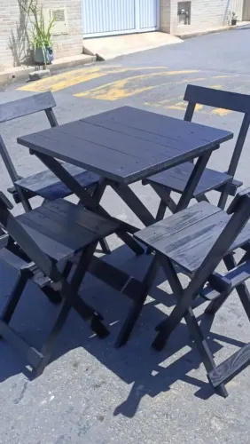 Mesa c 4 cadeiras dobrável