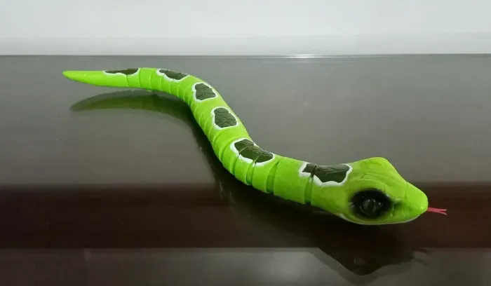 Robo Alive Cobra Verde 35 cm 