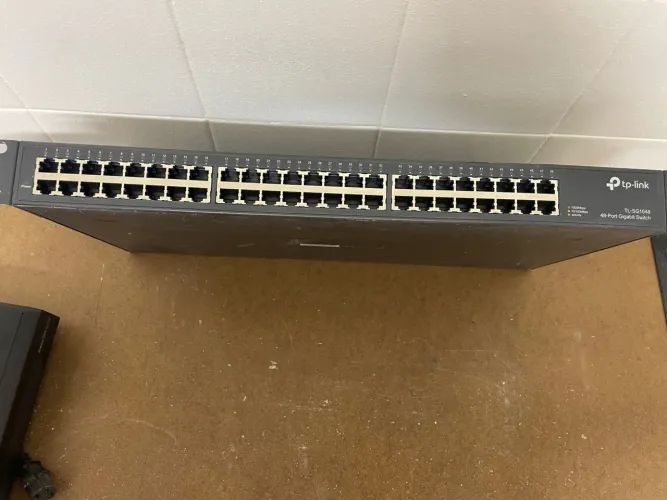 Switch Tp-link Tl-sg1048 Preto