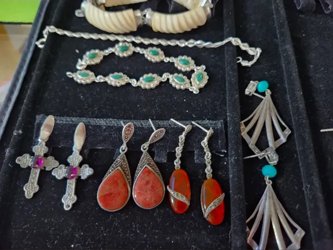 Anéis e pulseiras em prata , valores diferentes