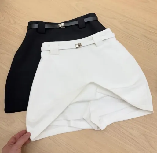 Short saia afaiataria com cinto 