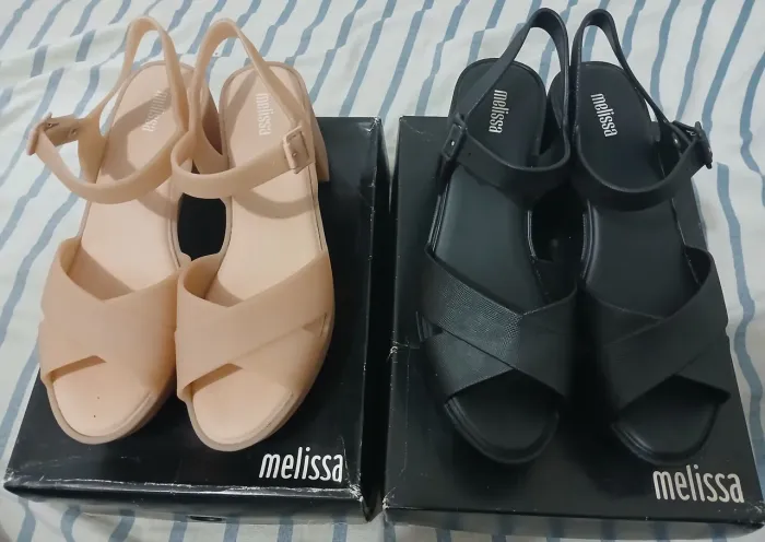 combo sandálias melissas essential heel rosê e preta foscas tam. 37