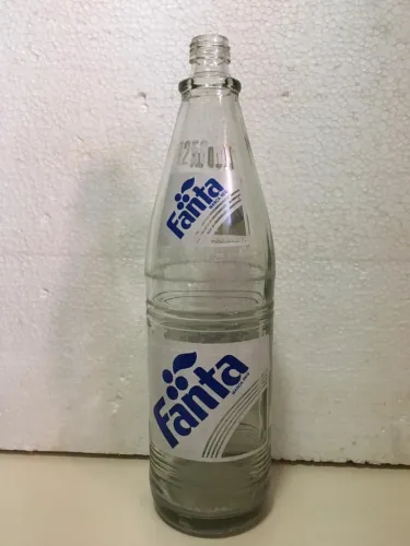 Garrafa antiga de Fanta artesanato ou coleção 