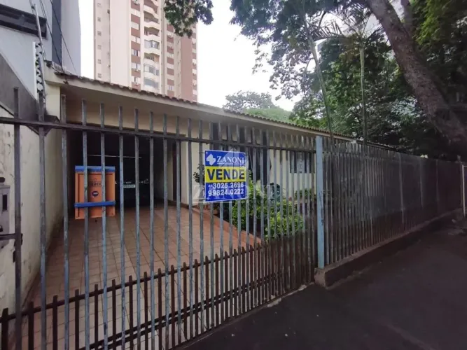 Casa Ampla com Edícula e Excelente Localização Zona 7