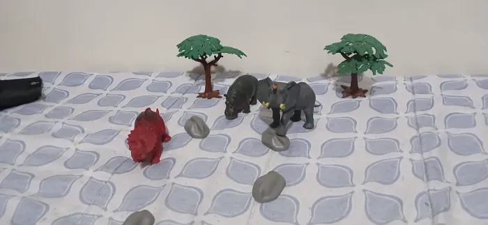 Conjunto de Brinquedos de Animais de Fazenda - Hipopótamo, Elefante e Dinossauro