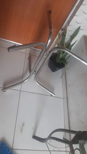 Pés de Mesa em Metal Cromado