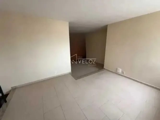 Cobertura : / Residencial / Laranjeiras